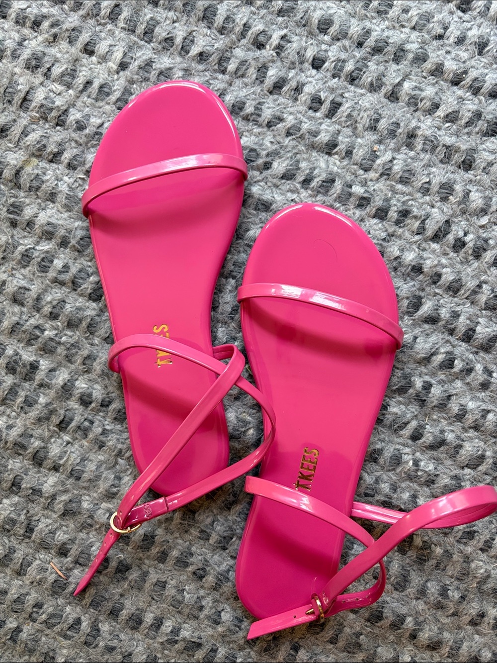 TKEES Pink Strappy Women's Sandals - sz 7